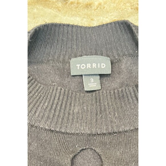 Torrid Long Sleeve Pullover 3 Keyhole Neck Fitted Sweater Black Women's Size 3 - Picture 5 of 5